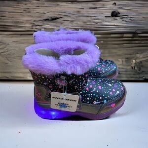 Skechers Water Repellant Light Up Winter Boots NEW Black Star Print 8 9